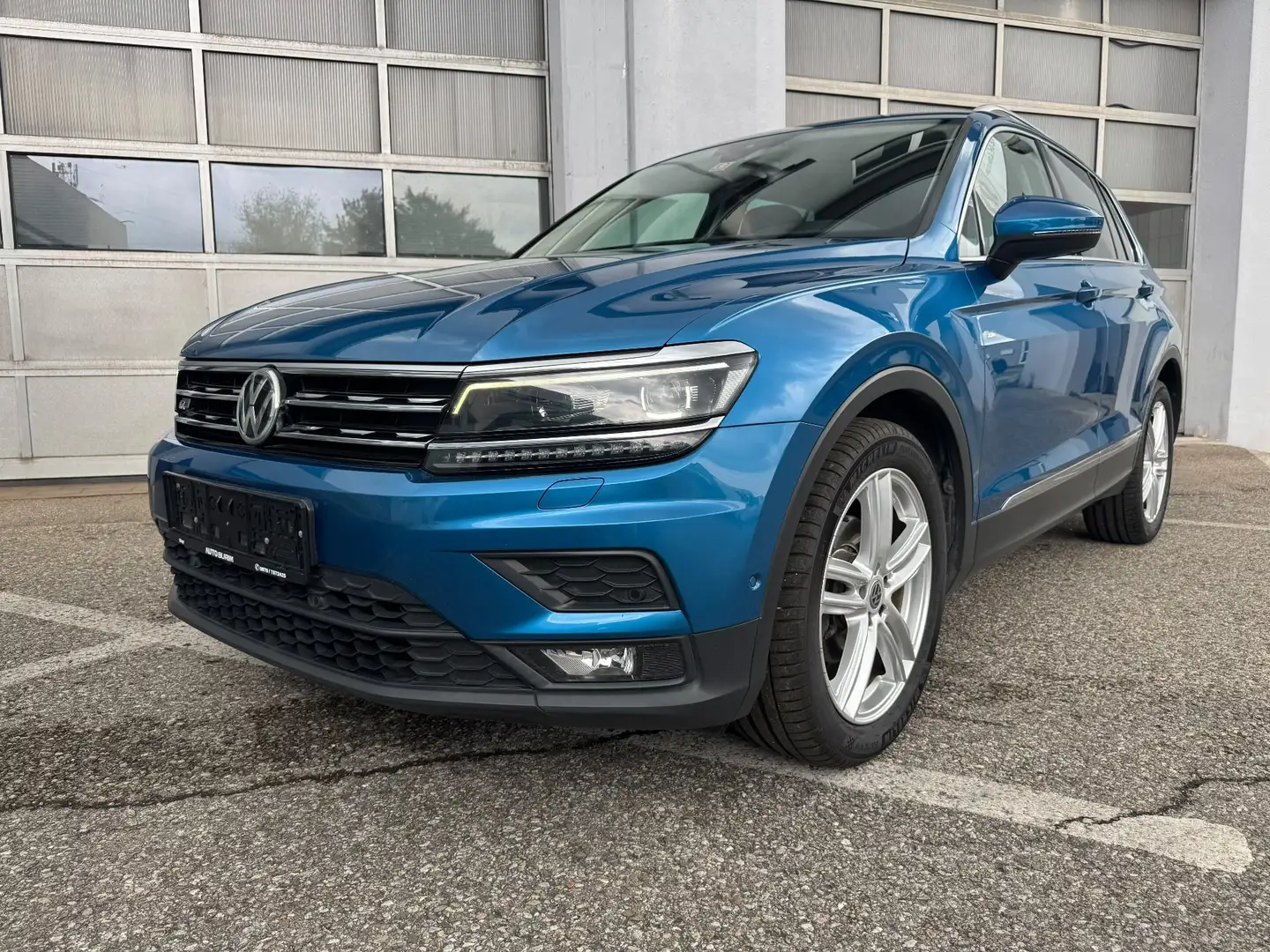 Volkswagen Tiguan 2.0 TDI-150ps Navi/ACC/Anhängerkupplung. Blau - 2