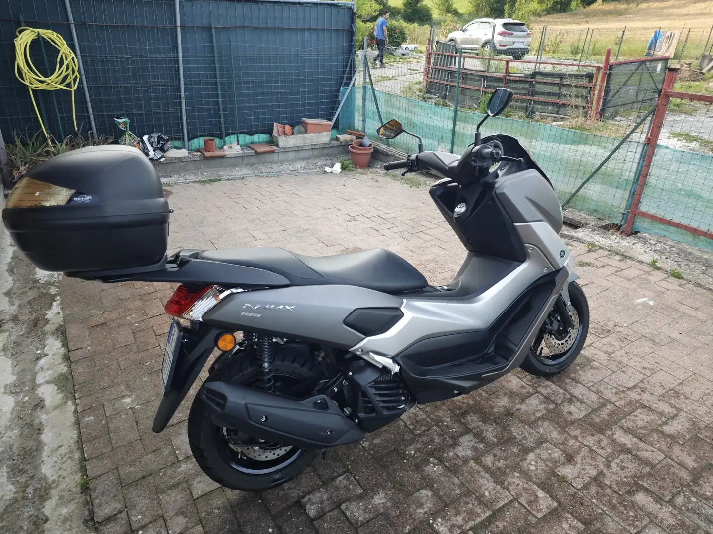 Yamaha NMAX Grey - 2