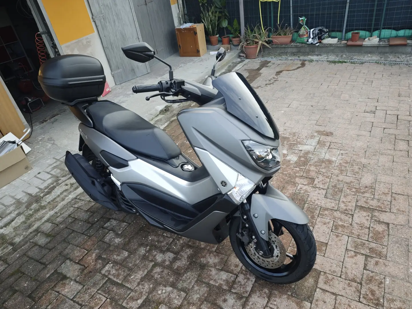 Yamaha NMAX Gri - 1