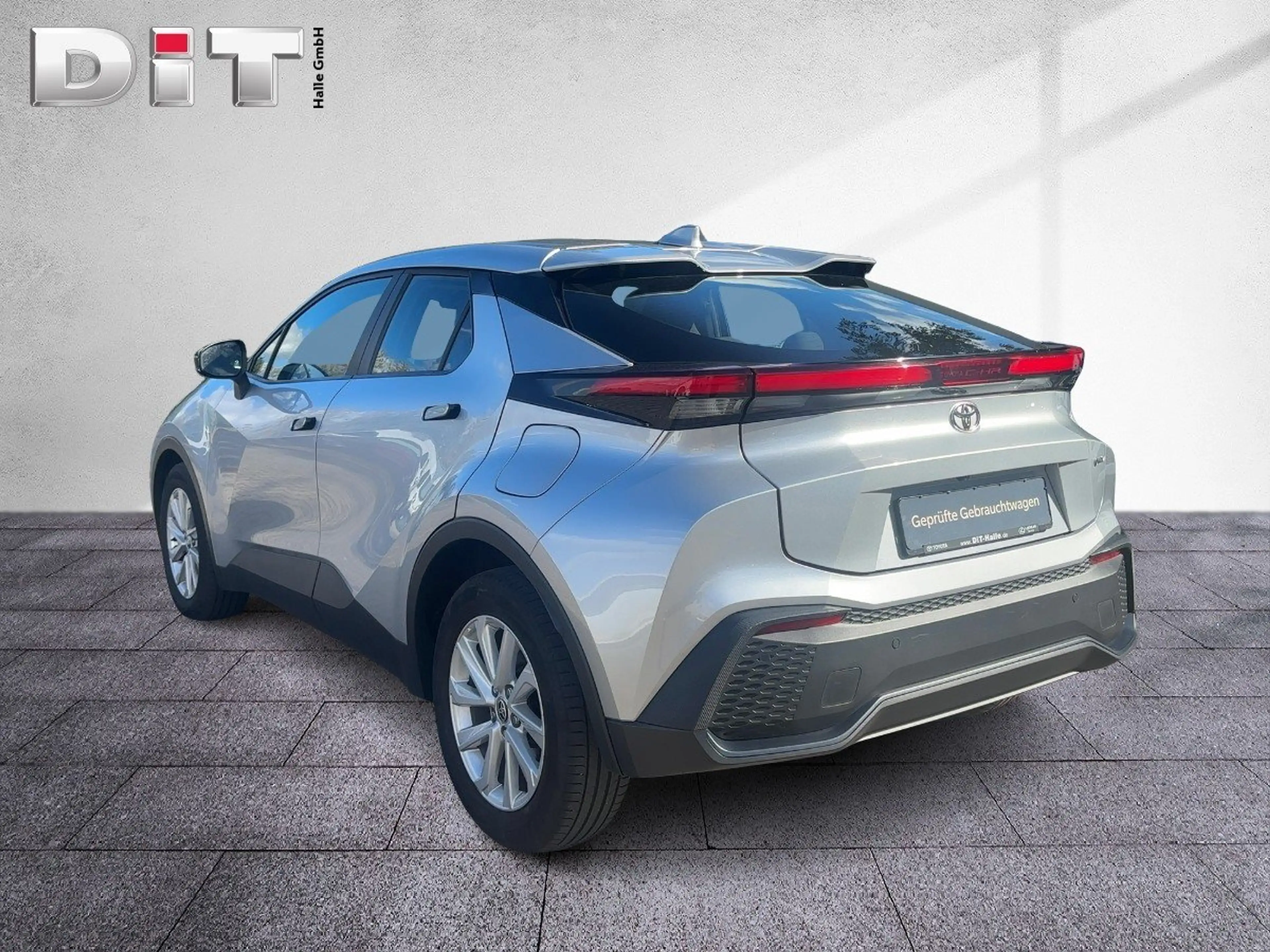 Toyota C-HR 1.8 FWD Business Edition Navigation AppleCar — photo 4