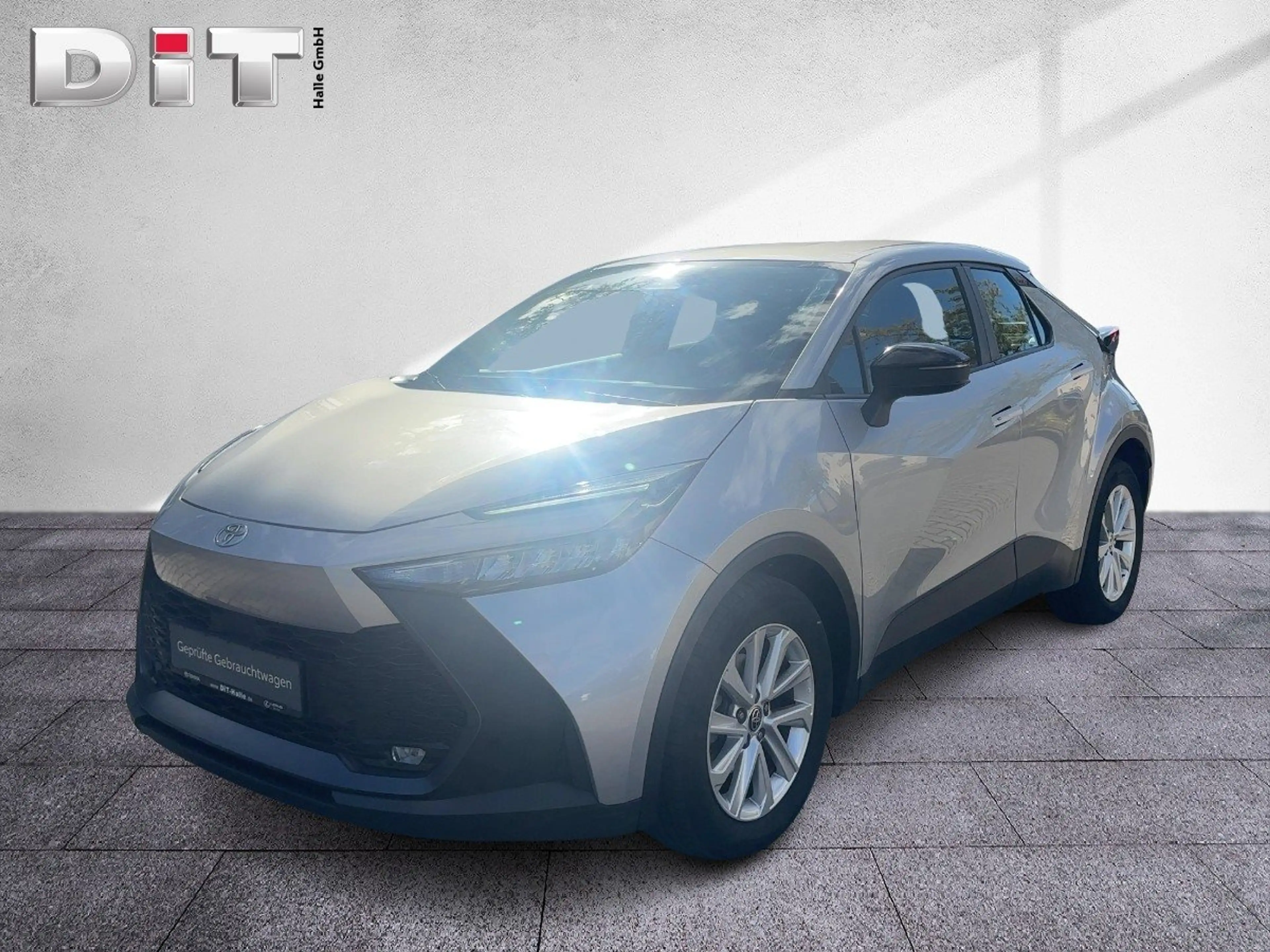 Toyota C-HR 1.8 FWD Business Edition Navigation AppleCar — photo 2