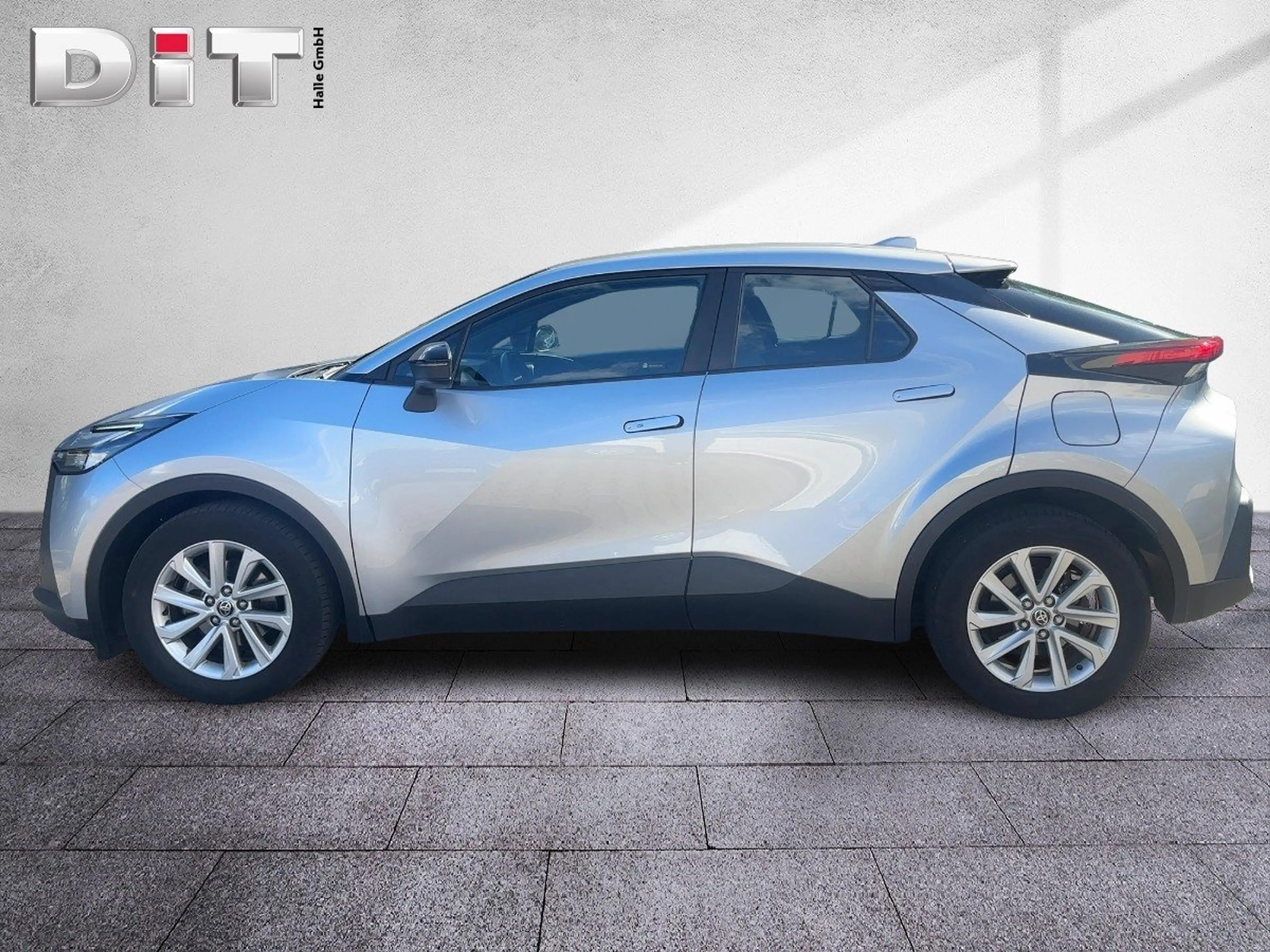 Toyota C-HR 1.8 FWD Business Edition Navigation AppleCar — photo 3