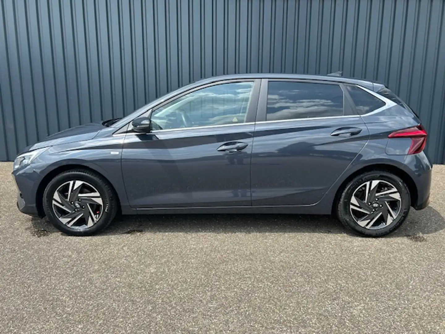 Hyundai i20 1.0 T-GDI 48V 100PK 7DCT Comfort | Bose audio | Na Grigio - 2