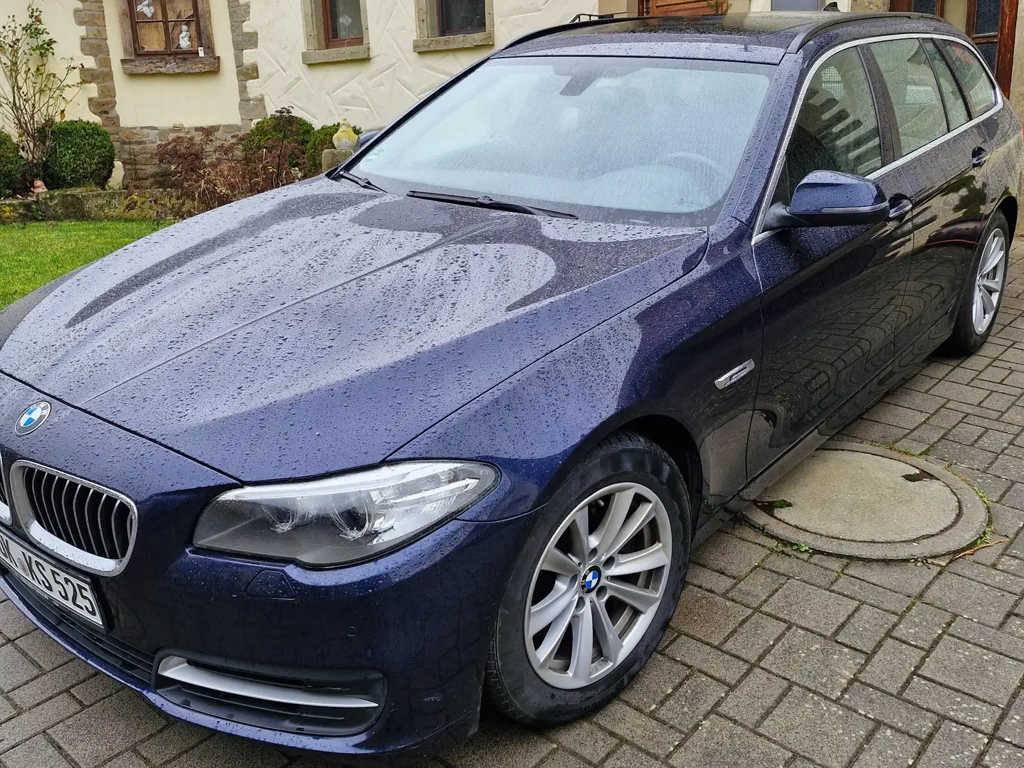 BMW 525 525d xDrive Touring Aut. Blau - 1
