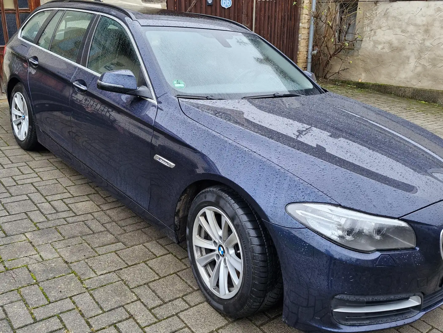 BMW 525 525d xDrive Touring Aut. Blau - 2