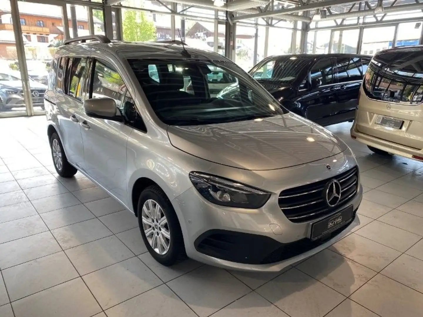 Mercedes-Benz T-Class T 180 PROGRESSIVE LED SPUR RFK SHZ DAB NAVI PDC Silber - 2