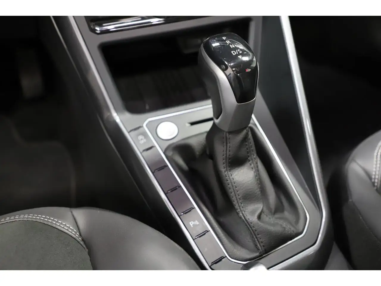 Volkswagen Polo Citadine 5 portes — photo 32