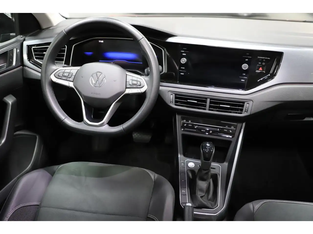 Volkswagen Polo Citadine 5 portes — photo 10