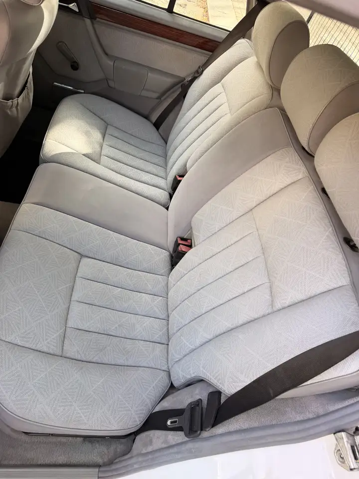 Mercedes-Benz T-Klasse E200, foto 11