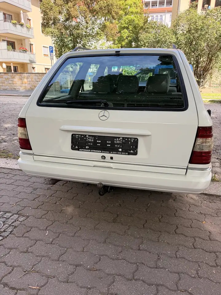 Mercedes-Benz T-Klasse E200, foto 6