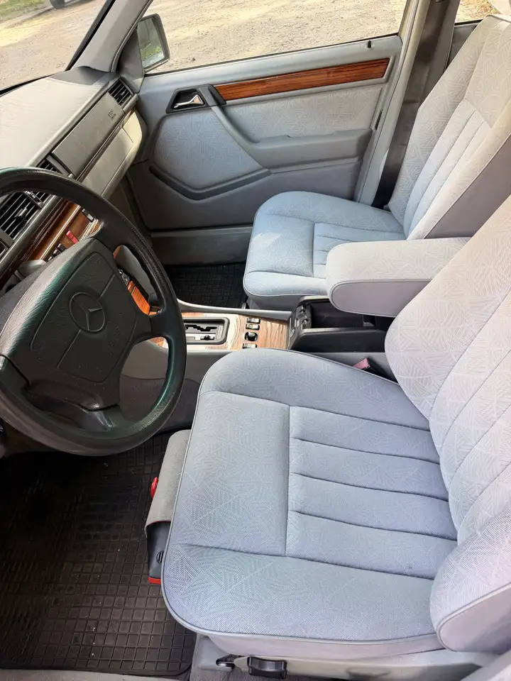 Mercedes-Benz T-Klasse E200, foto 9
