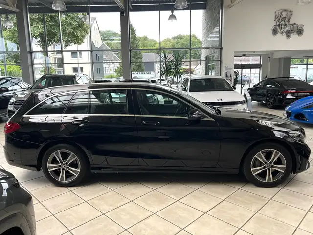 Mercedes-Benz C-Class view 2