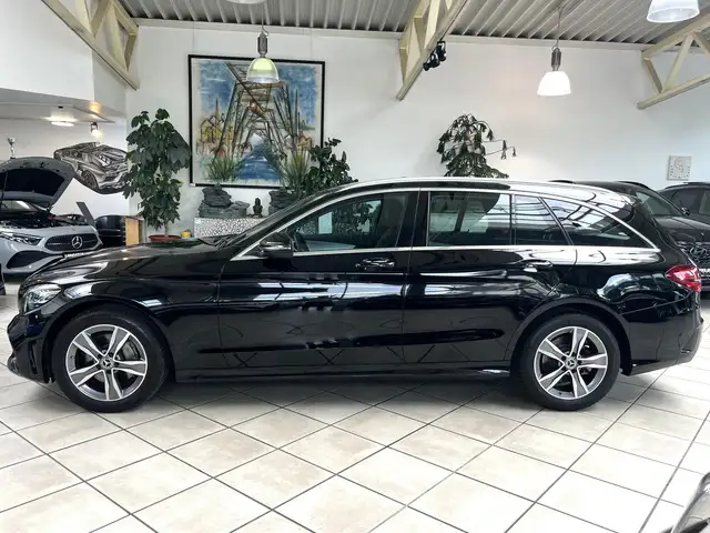 Mercedes-Benz C-Class view 6
