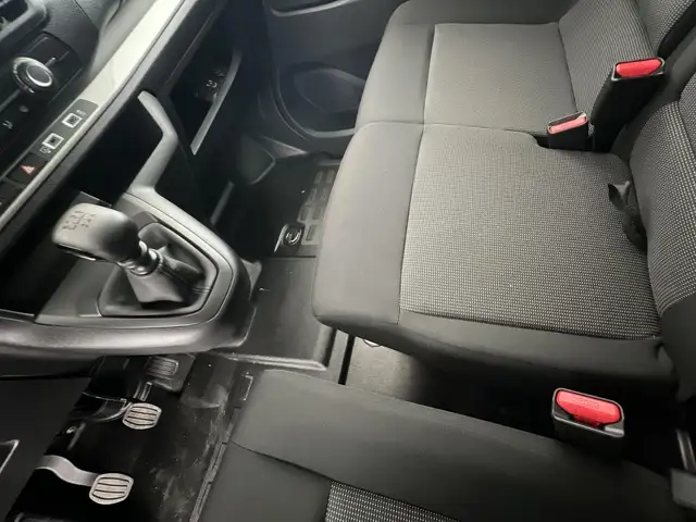 Opel Vivaro view 14