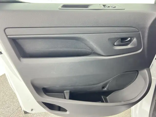 Opel Vivaro view 11