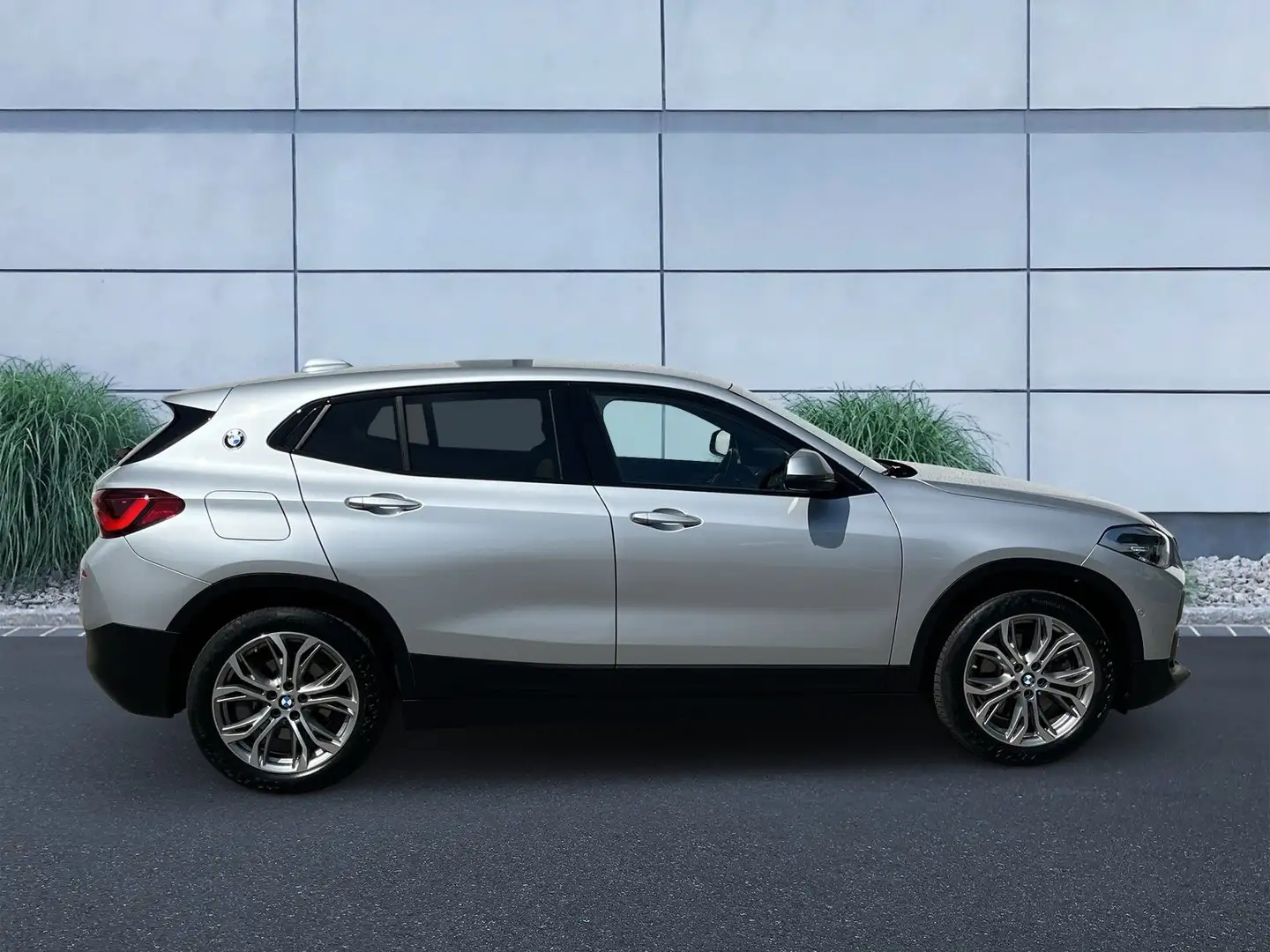BMW X2 xDrive25e Head-Up HiFi DAB LED RFK Tempomat Gris - 2