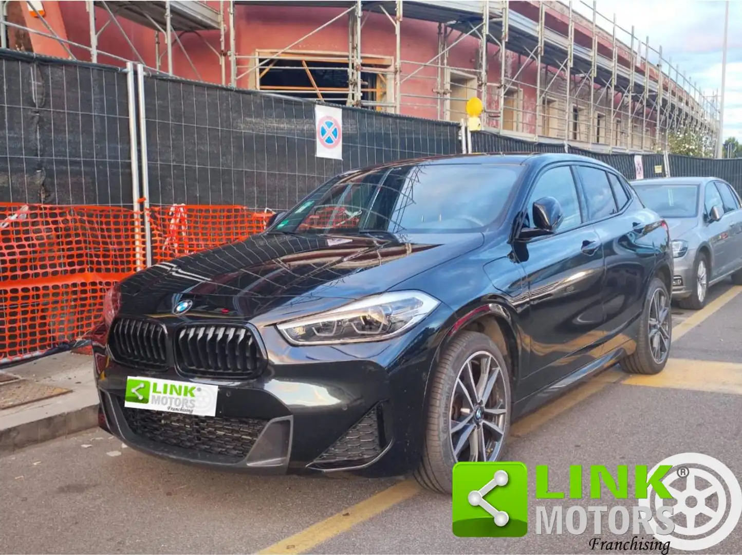 BMW X2 xDrive25e M sport, M tech black night Noir - 1