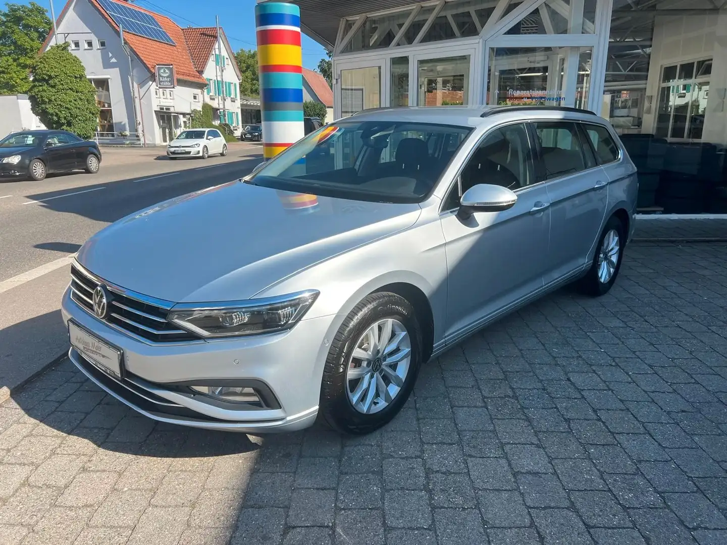 Volkswagen Passat Variant Passat Var. 2.0 TDI Business/RFK/SHZ/ACC/LED Plateado - 2