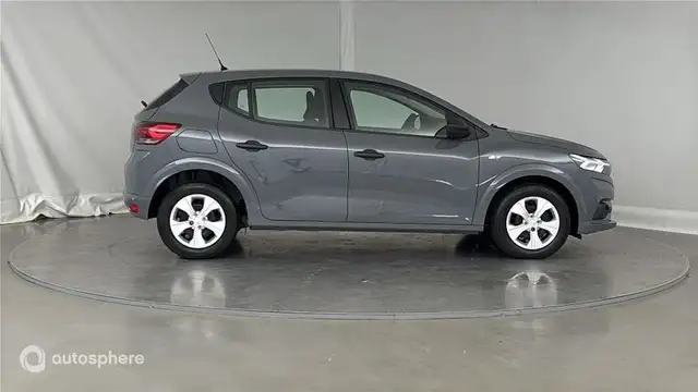 Dacia Sandero view 4