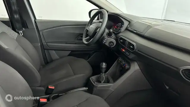 Dacia Sandero view 15