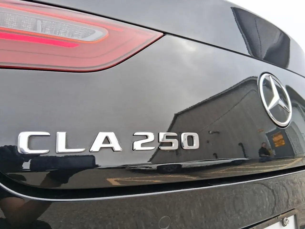 Mercedes-Benz CLA снимка Mercedes-Benz CLA