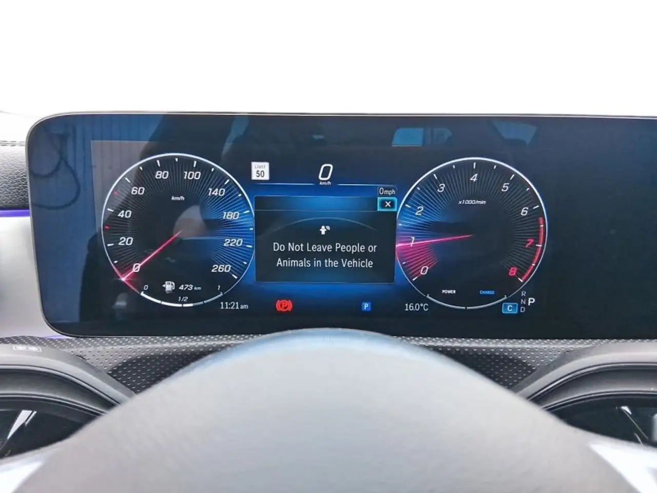 Mercedes-Benz CLA снимка Mercedes-Benz CLA