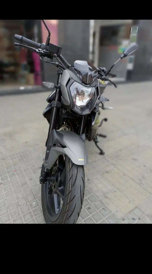 Benelli BN 125 Gris - 2