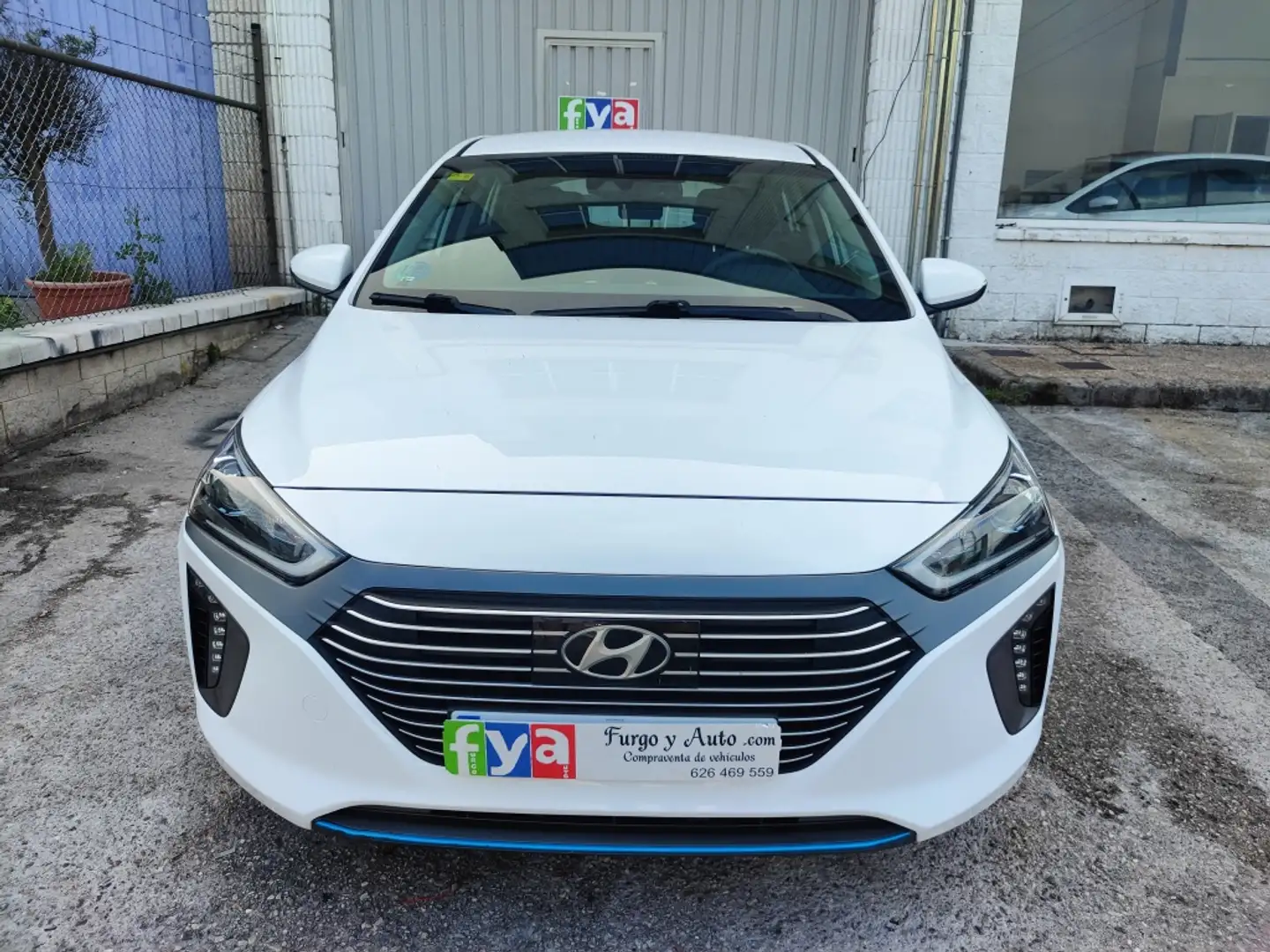 Hyundai IONIQ HEV 1.6 GDI Tecno Blanco - 2