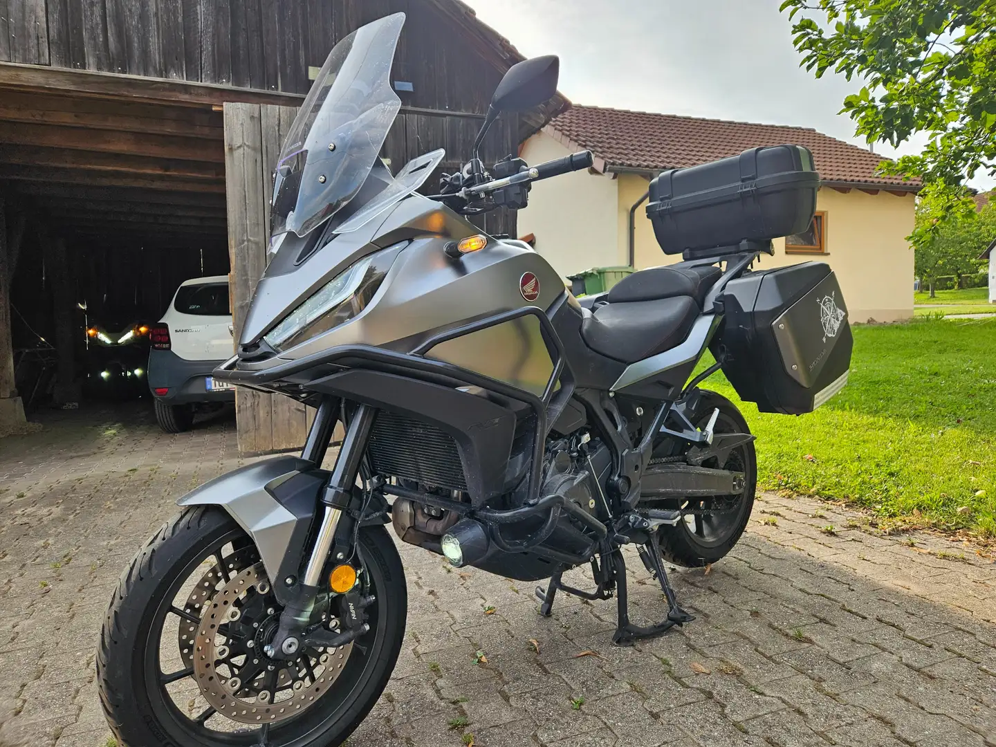 Honda NT 1100 SC84 A Šedá - 2