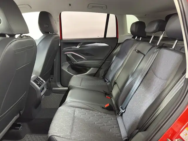 Volkswagen Tiguan view 15