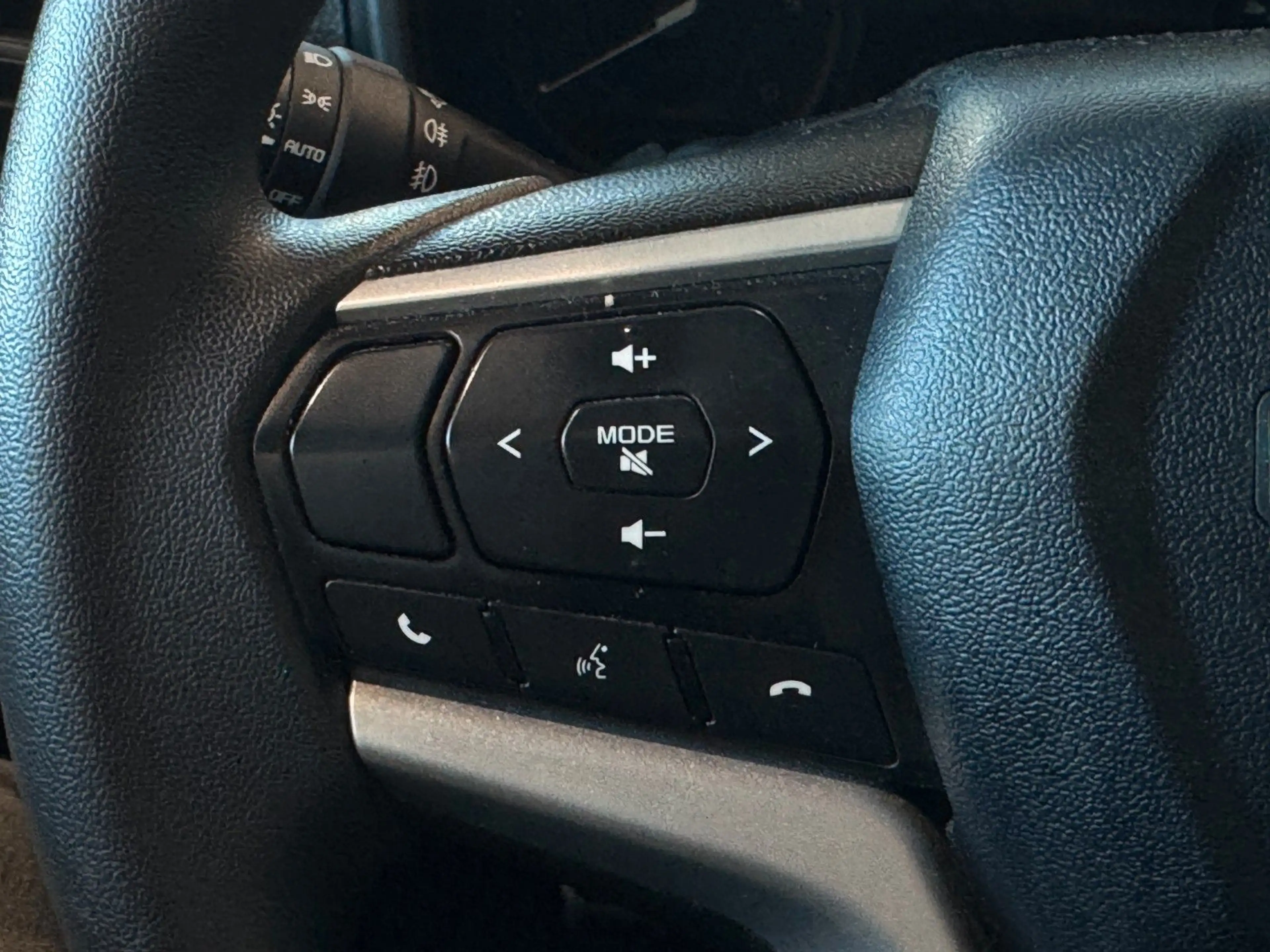 Isuzu D-Max 1.9 TDI Double Cab 4WD LS Shz Tempomat AHK — photo 23