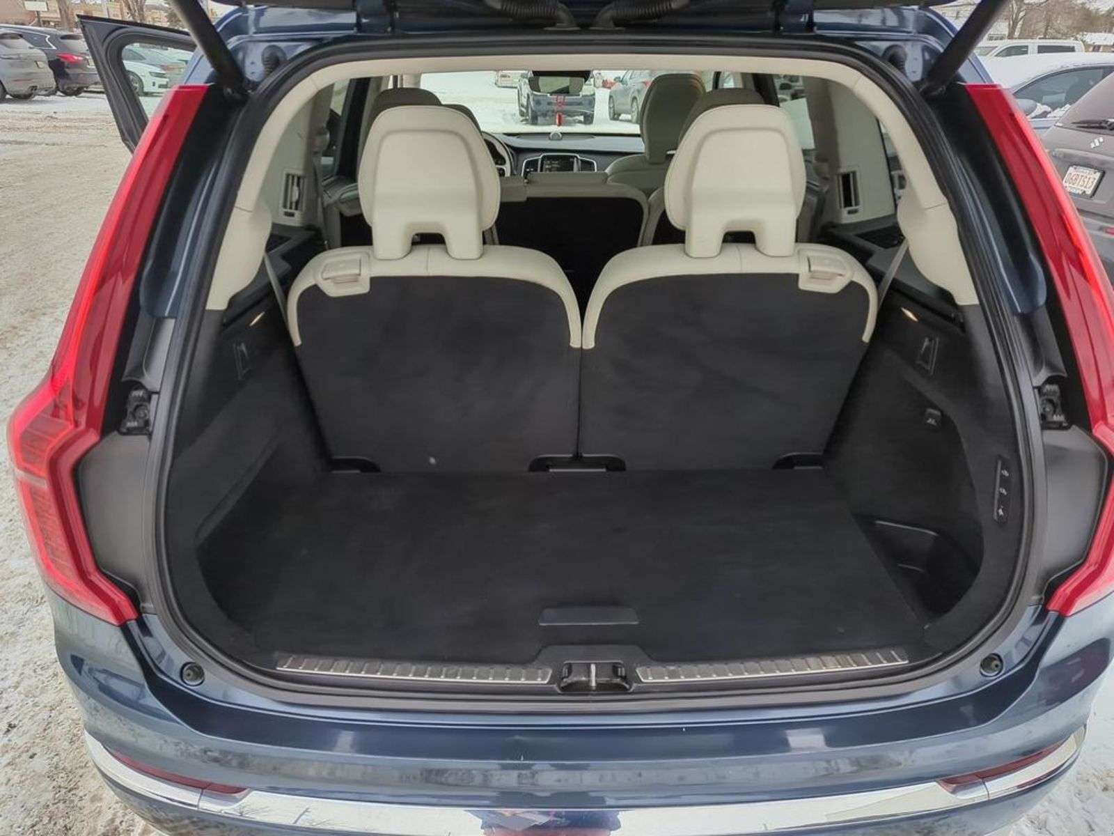 2022 Volvo XC90 T6 INSCRIPTION; LEATHER, PANORAMIC SUNROOF, HUD, N thumb 12