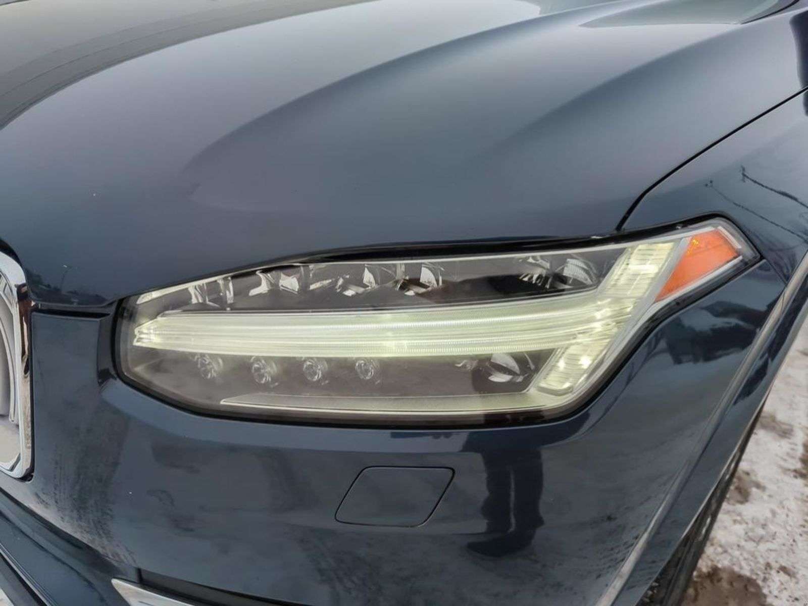 2022 Volvo XC90 T6 INSCRIPTION; LEATHER, PANORAMIC SUNROOF, HUD, N thumb 8