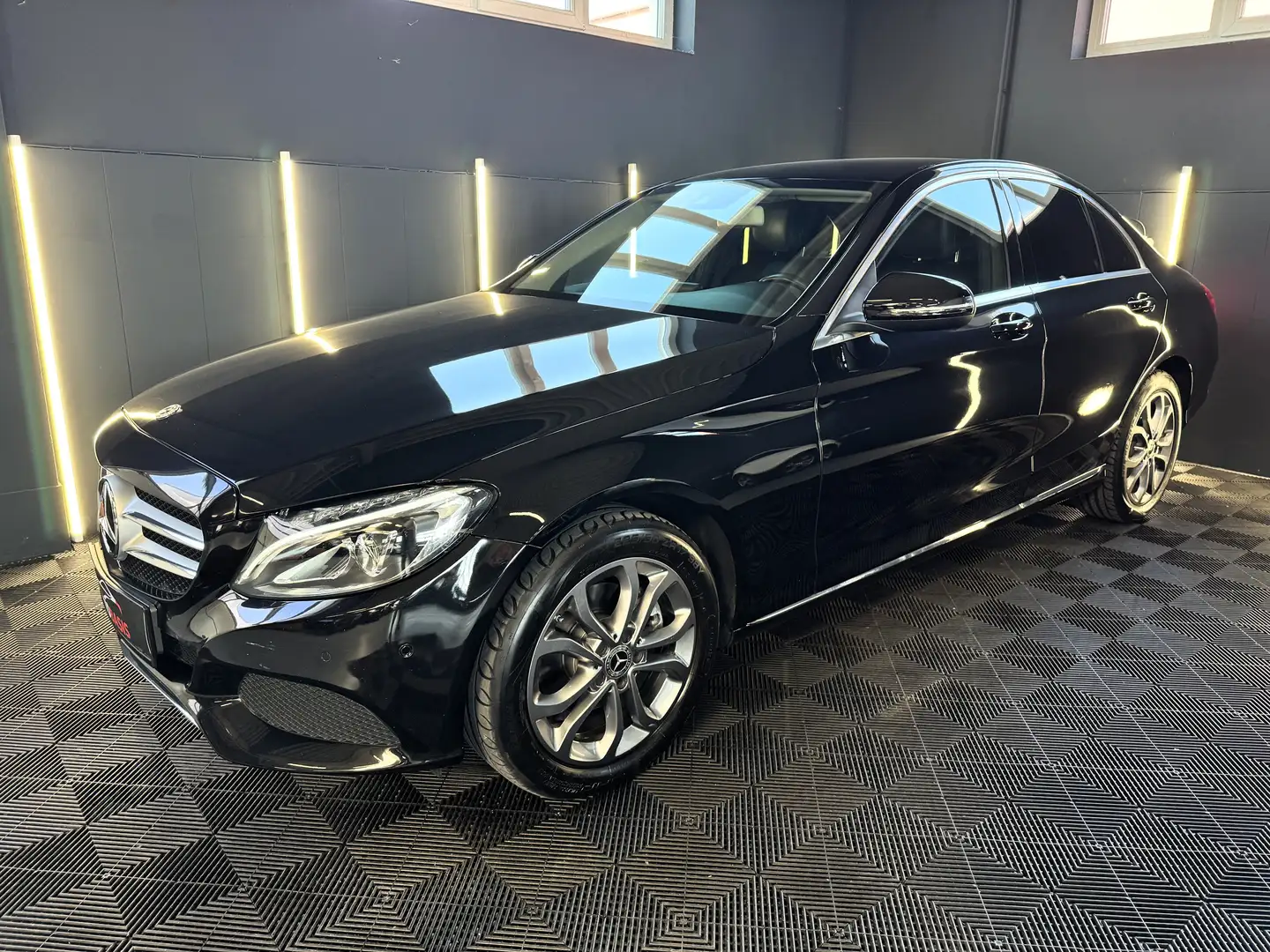 Mercedes-Benz C 200 C 200 d Avantgarde Aut. LED/Sitzheizung/PDC/Navi Schwarz - 2
