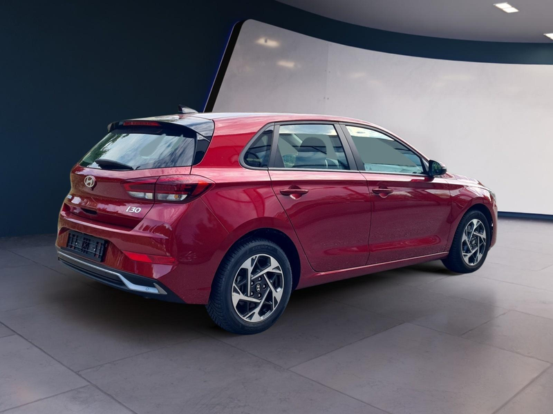 Hyundai i30 Advantage vAHK Navi LED DAB Kamera Winter 74 kW... — photo 6