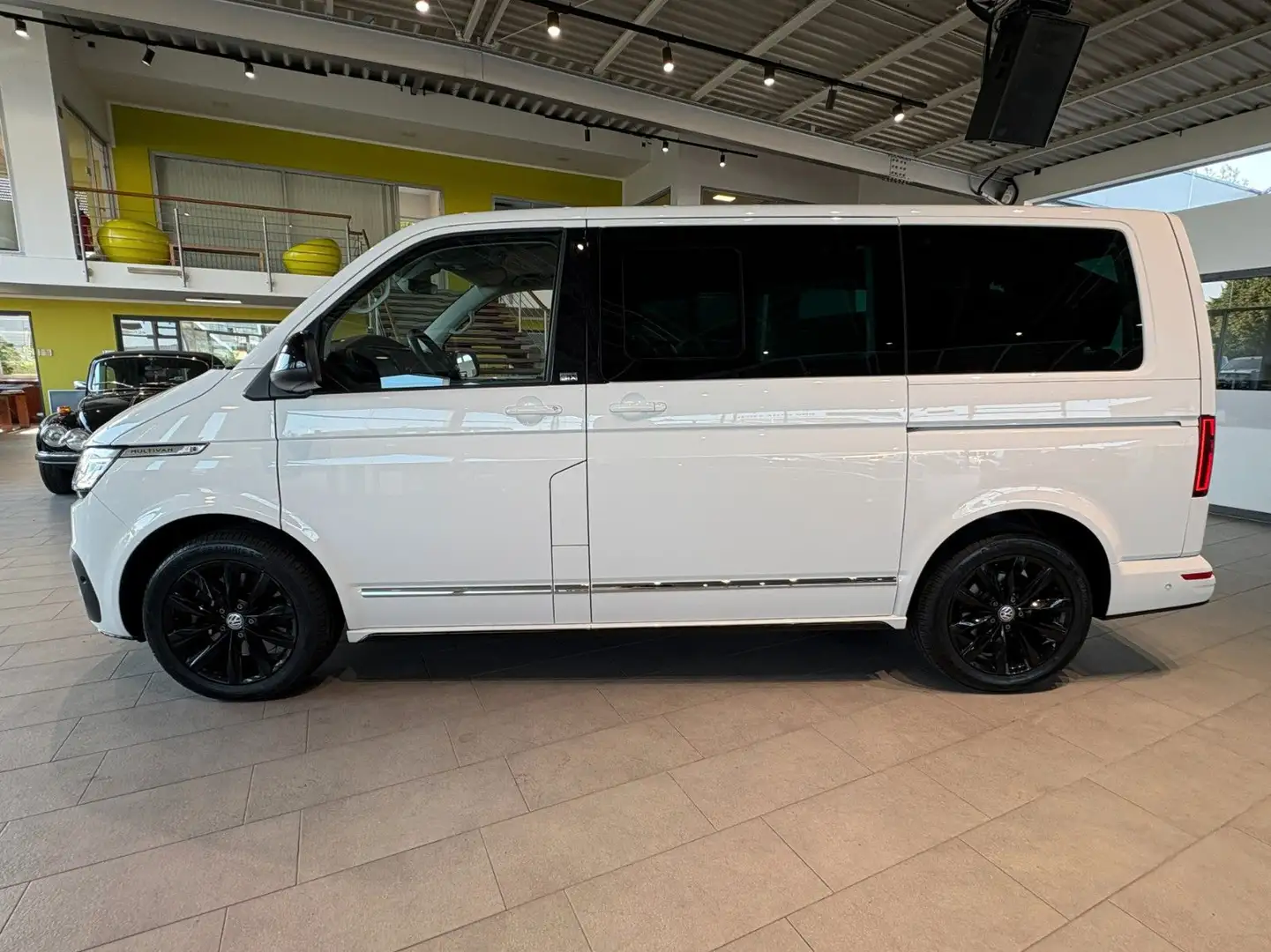 Volkswagen T6 Multivan *Dynamic*ACC*Memory*RFK*SHZ*STDHZ* Weiß - 2