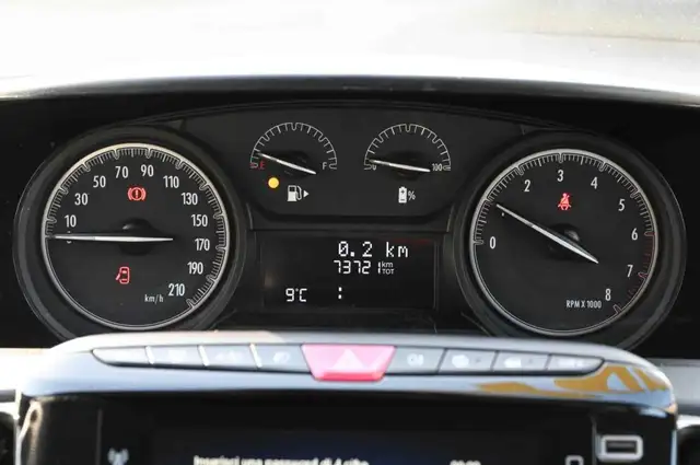 Lancia Ypsilon view 12