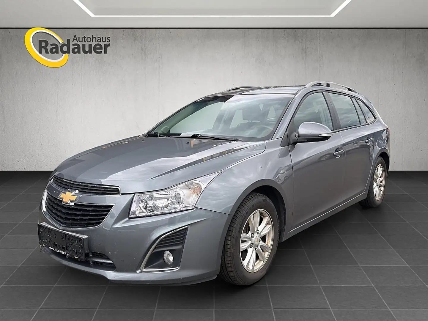 Chevrolet Cruze Wagon 1,7TD LT Grau - 1