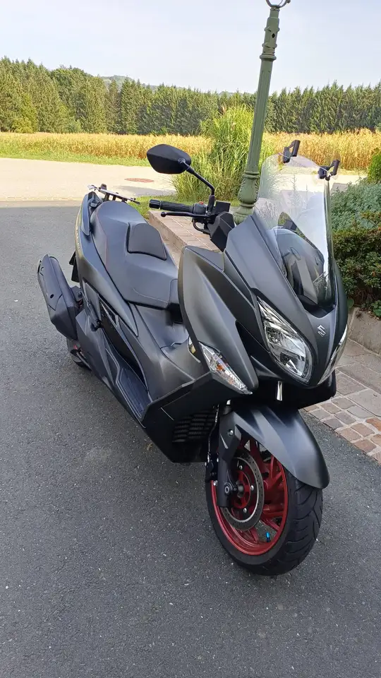 Suzuki Burgman 400