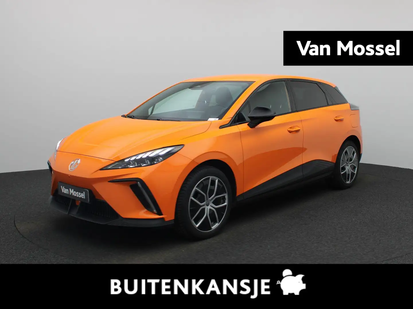MG MG4 64 kWh Luxury | Apple Carplay & Android Auto | ele Oranje - 1