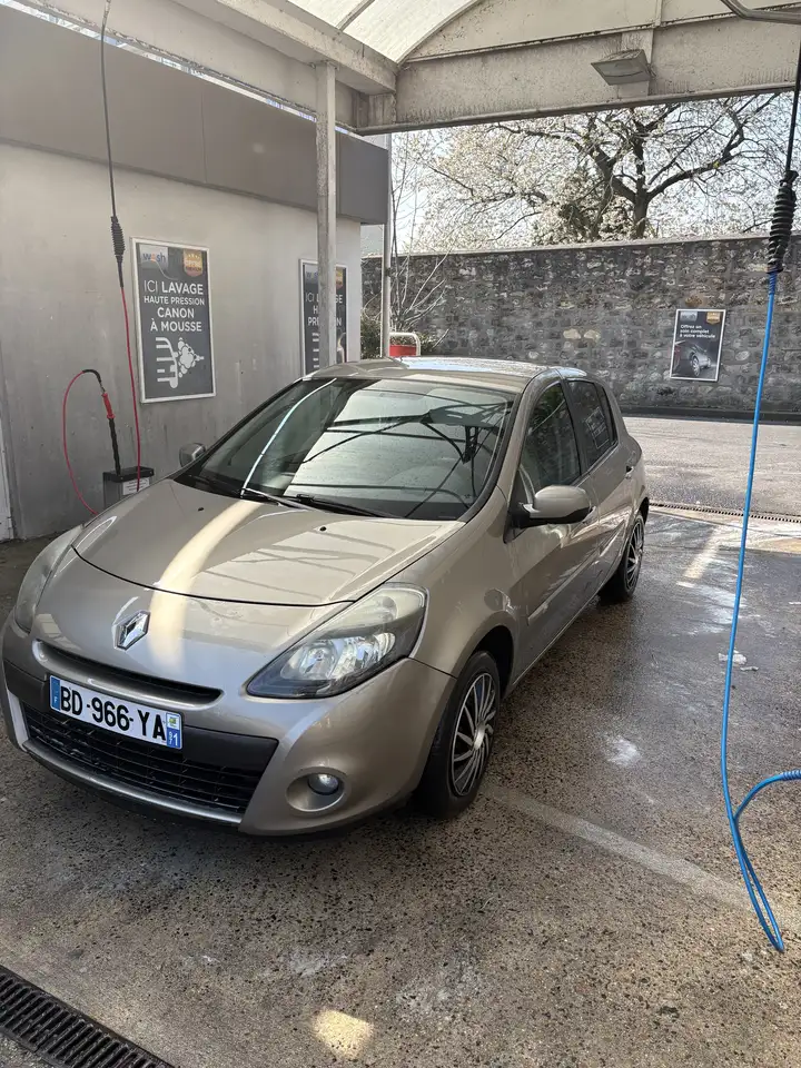 Renault Clio III dCi 85 eco2 Dynamique TomTom