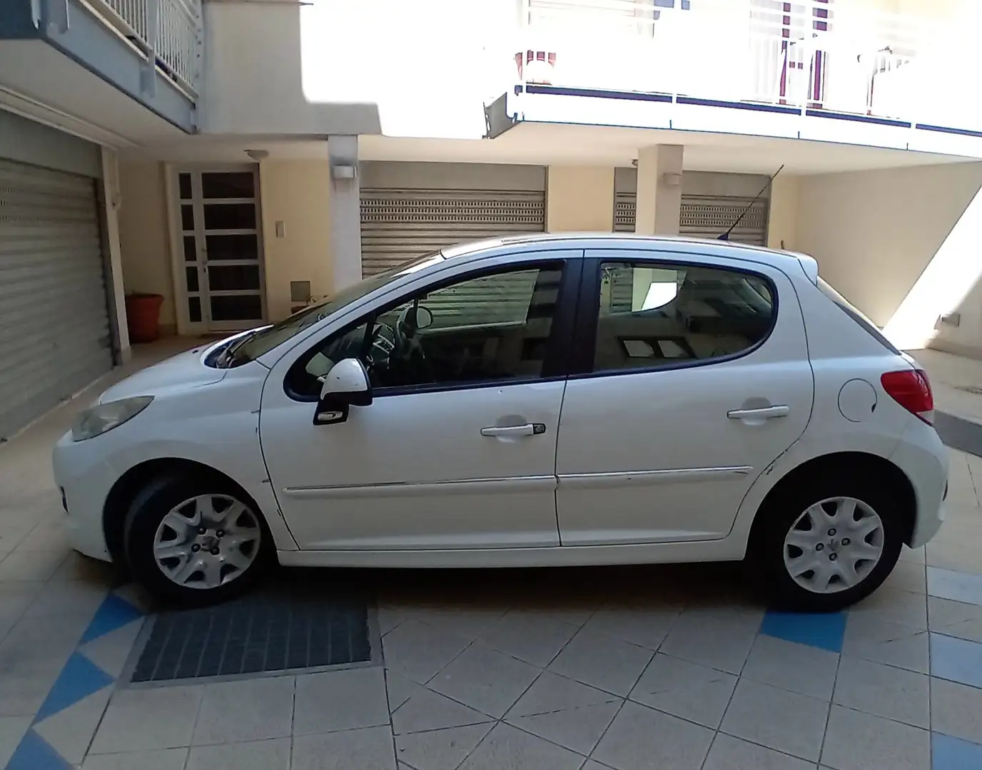 Peugeot 207 207 5p 1.4 8v Energie 75cv Bianco - 2