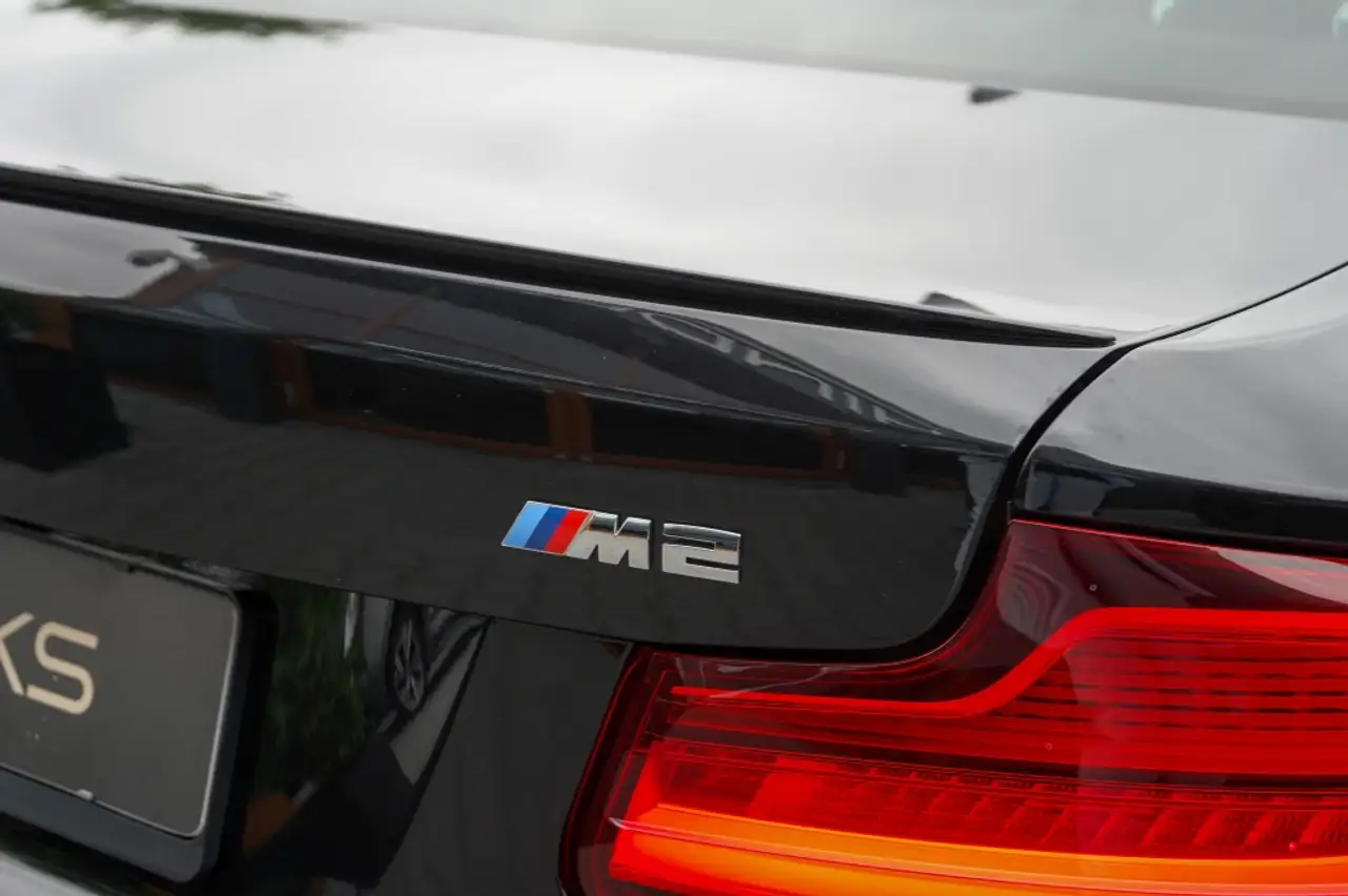 BMW M2 COUPÉ DCT 370CH - BVA - CAMÉRA D'AIDE AU STATIONNEMENT - SELLERIE CUIR - CARBON - H&K - CARPLAY
