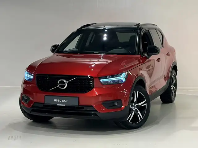 Volvo XC40 T2 R Design + LEDER/PANO DAK