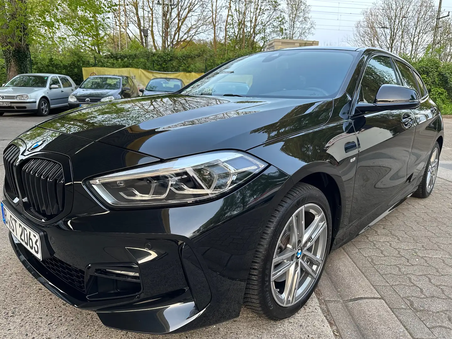BMW 118 118i M Sport Schwarz - 2