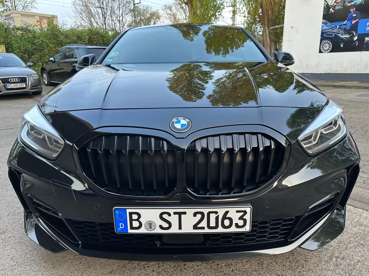 BMW 118 118i M Sport Schwarz - 1