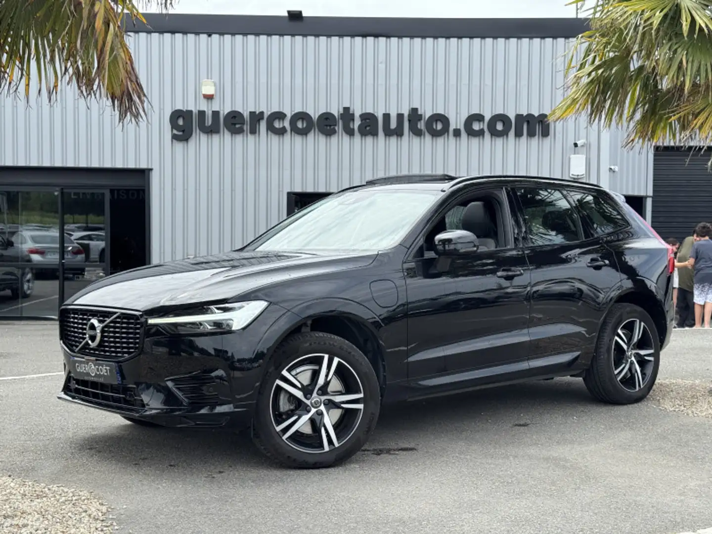 Volvo XC60 T8 AWD RECHARGE 303 + 87CH R-DESIGN GEARTRONIC Noir - 1