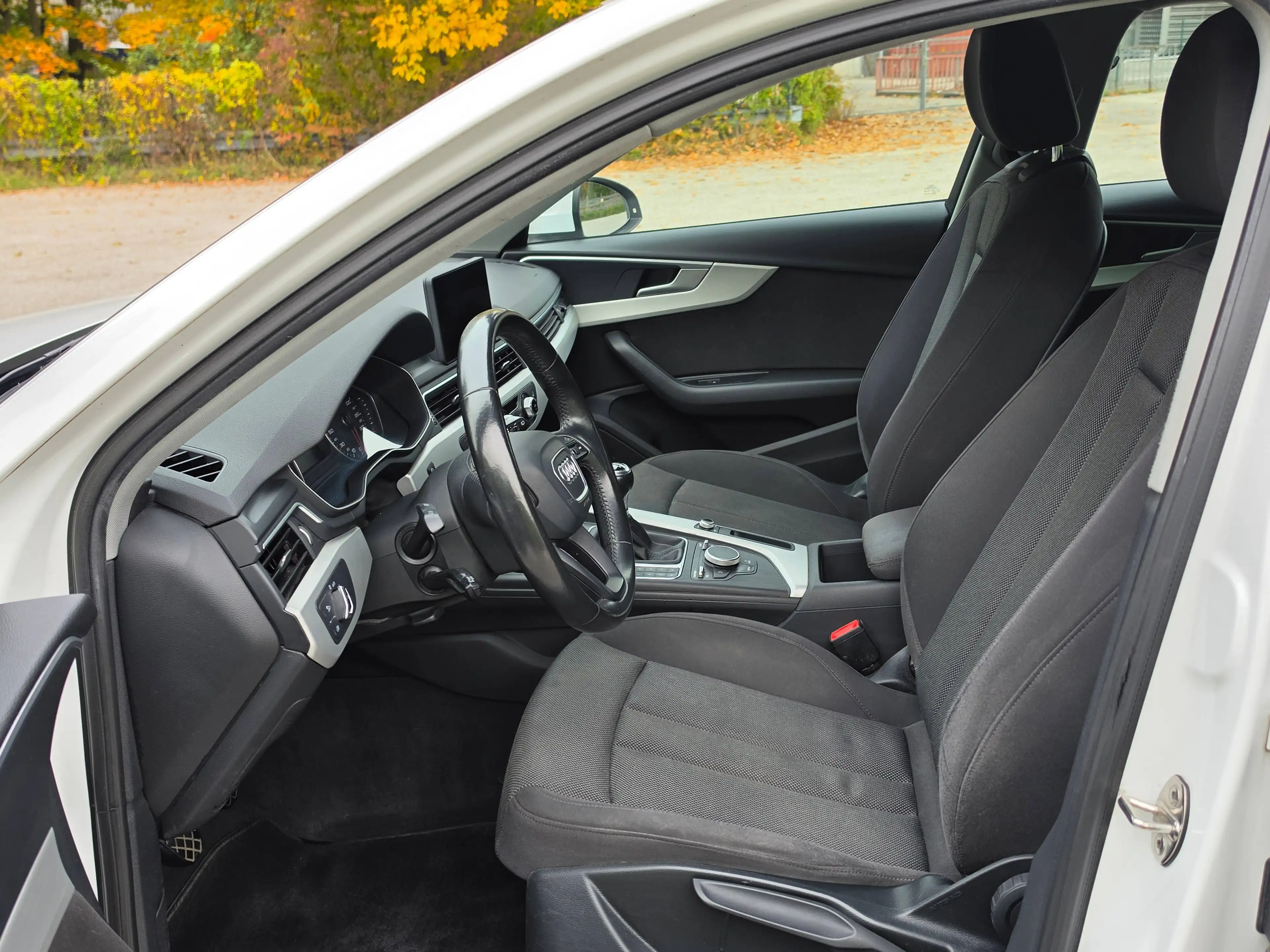 Audi A4 Avant* Navi* Tempomat* Xenon* — photo 10