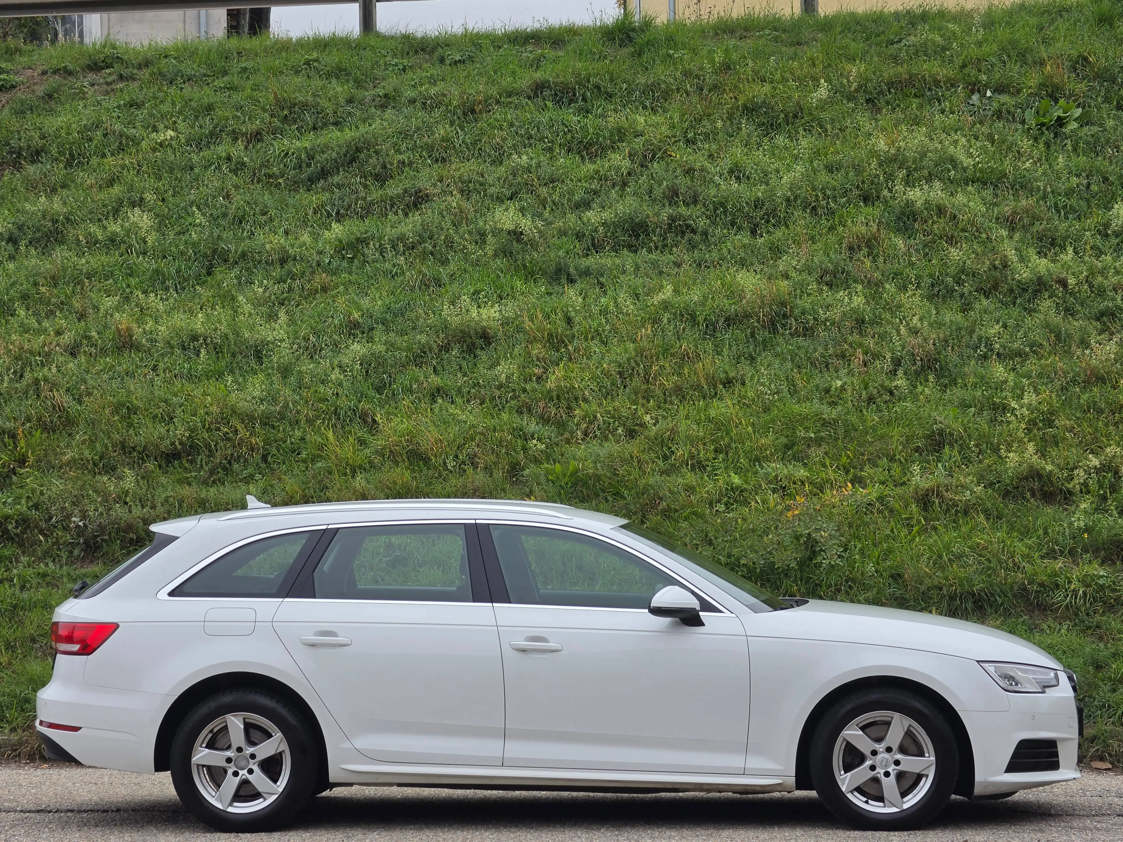 Audi A4 Avant* Navi* Tempomat* Xenon* — photo 6