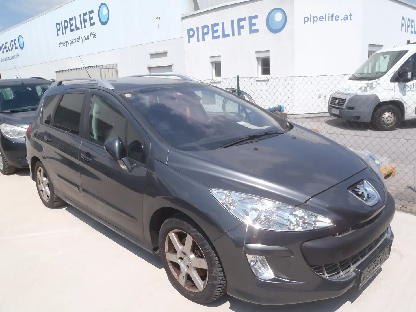 Peugeot 308 308 SW 1,6 HDi 110 FAP Exclusive Exclusive Grau - 2